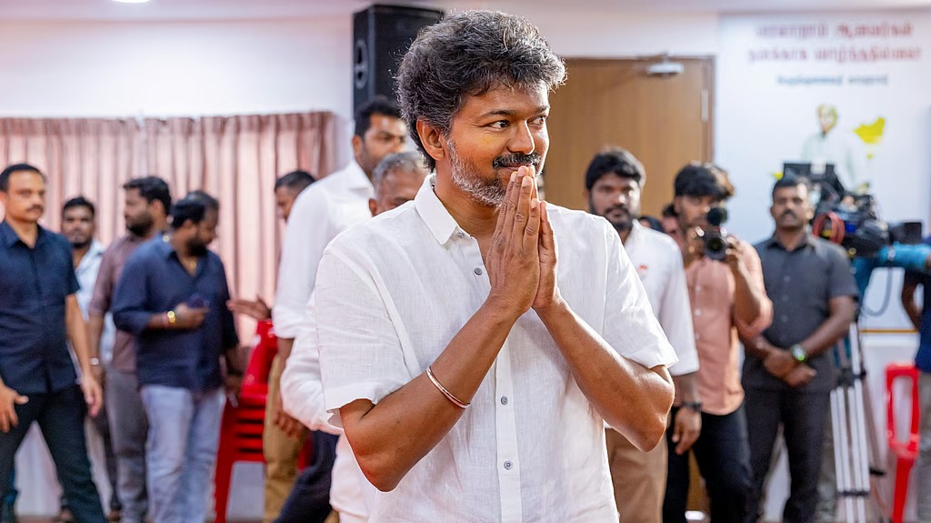 105 കോടി എവിടെ?, വിജയിനോട് ഹൈക്കോടതി; ആദായ നികുതി വകുപ്പിന് നോട്ടീസ്