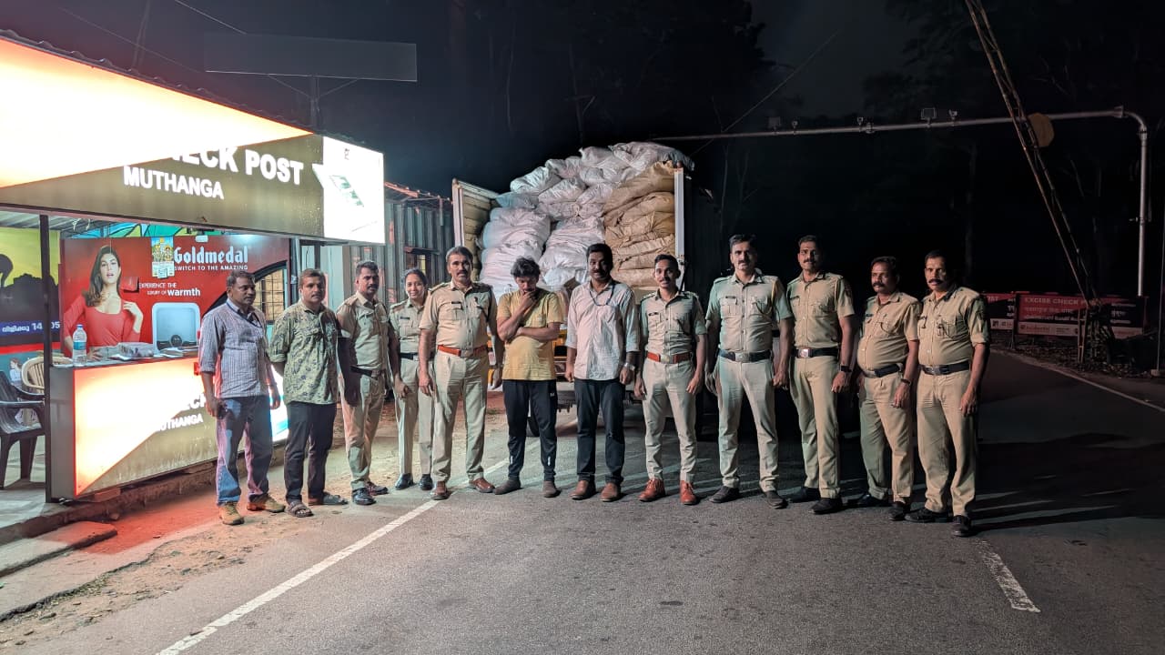 വൻതോതിൽ നിരോധിത പുകയില ഉൽപ്പന്നങ്ങൾ പിടികൂടി