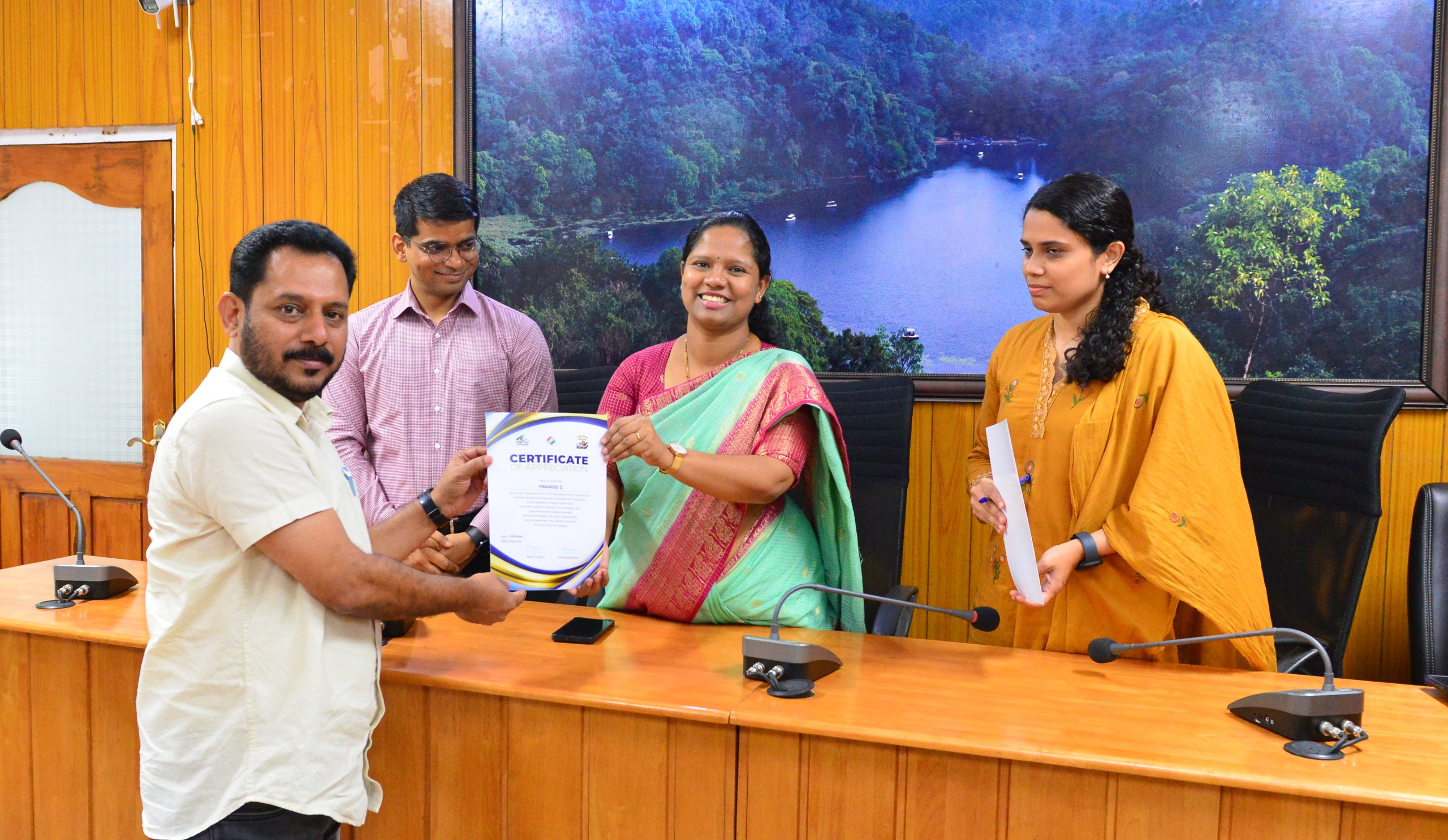 സ്വീപ് അംഗങ്ങൾക്ക് സർട്ടിഫിക്കറ്റ് വിതരണം ചെയ്തു