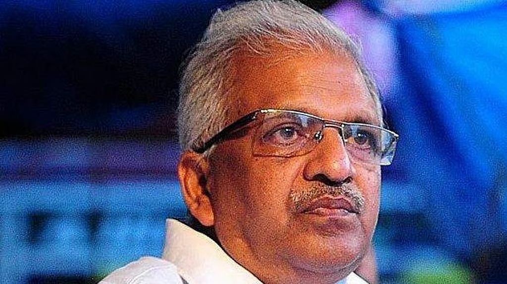‘എന്റെ പടം വെച്ചുള്ള ബോര്‍ഡുകള്‍ വേണ്ട, അഭിപ്രായങ്ങളും വിമര്‍ശനങ്ങളും പാര്‍ട്ടി നേതൃത്വത്തെ അറിയിക്കുക’
