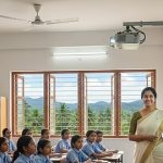 സ്‌കൂളില്‍ അധ്യാപകര്‍ മൊബൈല്‍ ഫോണ്‍ ഉപയോഗിക്കരുത്; ഉത്തരവിറക്കി വിദ്യാഭ്യാസ വകുപ്പ്
