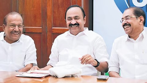 വി ഡി സതീശന്‍ സര്‍ക്കാരിന്റെ സത്യപ്രതിജ്ഞ തിങ്കളാഴ്ച രാവിലെ 10ന്, പ്രതീക്ഷിക്കുന്നത് ഒരു ലക്ഷത്തോളം പേരെ; പ്രവേശനം പാസ് മൂലം, ഒരുക്കങ്ങള്‍ തകൃതി