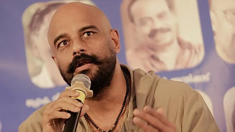 ‘ലൂസിഫർ പോലെ നേരത്തെ പ്ലാൻ ചെയ്ത് വച്ചിരിക്കുന്ന ഒന്നല്ല ദൃശ്യം; അത് ഓർ​ഗാനിക് ആയി സംഭവിക്കുന്ന ഫ്രാഞ്ചൈസിയാണ്’