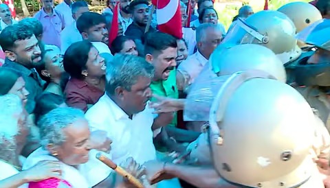 മലയിടംതുരുത്തില്‍ കുടിയൊഴിപ്പിക്കല്‍; പ്രതിഷേധിച്ച് പട്ടികജാതി കുടുംബങ്ങള്‍, സംഘര്‍ഷം, ഇടപെട്ട് ആഭ്യന്തരമന്ത്രി