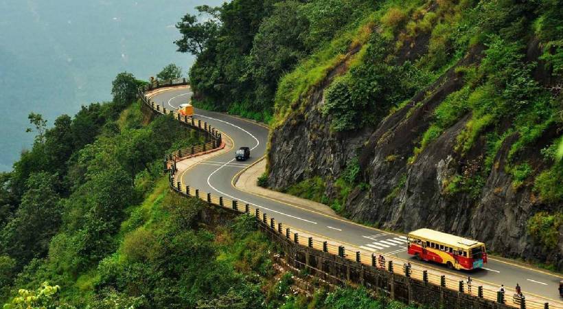 താമരശ്ശേരി ചുരത്തിൽ ഭാരവാഹനങ്ങൾക്ക് നിയന്ത്രണം; തിങ്കളാഴ്ച മുതൽ കർശനമാക്കും