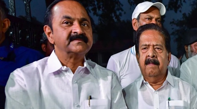 രാഹുൽ മാങ്കൂട്ടത്തിലിനെതിരായ കേസ്; ‘മൃതദേഹത്തിന് പോലും ആദരവിനും അന്തസിനും അവകാശമുണ്ട്’, മുഖ്യമന്ത്രിക്കും ആഭ്യന്തരമന്ത്രിക്കും കത്തയച്ച് അതിജീവിത