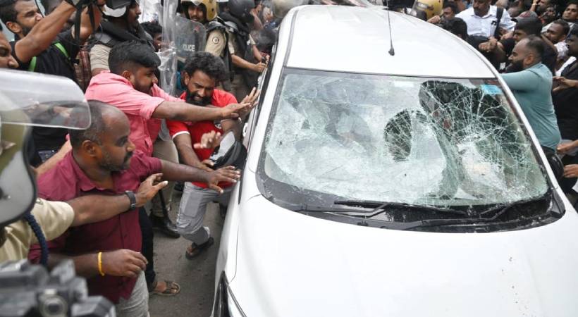 ഇ ഡി ഉദ്യോഗസ്ഥരെ ആക്രമിച്ച കേസ്; ഒമ്പതാം പ്രതിയുടെ ജാമ്യം റദ്ദാക്കാന്‍ ഹൈക്കോടതിയെ സമീപിച്ച് ഇ ഡി; അസാധാരണ നീക്കം