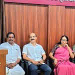 മായാമനുഷ്യർ മനുഷ്യ കുലത്തിൻ്റെ ആകുലതകൾ പങ്കുവയ്ക്കുന്ന കൃതി