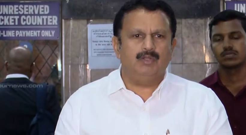 കോഴിക്കോട് നിപ ബാധ: ‘രോഗിയുടെ സമ്പർക്ക പട്ടിക വലുത്; ഹൈറിസ്ക് സാഹചര്യം റിപ്പോർട്ട് ചെയ്തിട്ടില്ല’; മന്ത്രി കെ മുരളീധരൻ