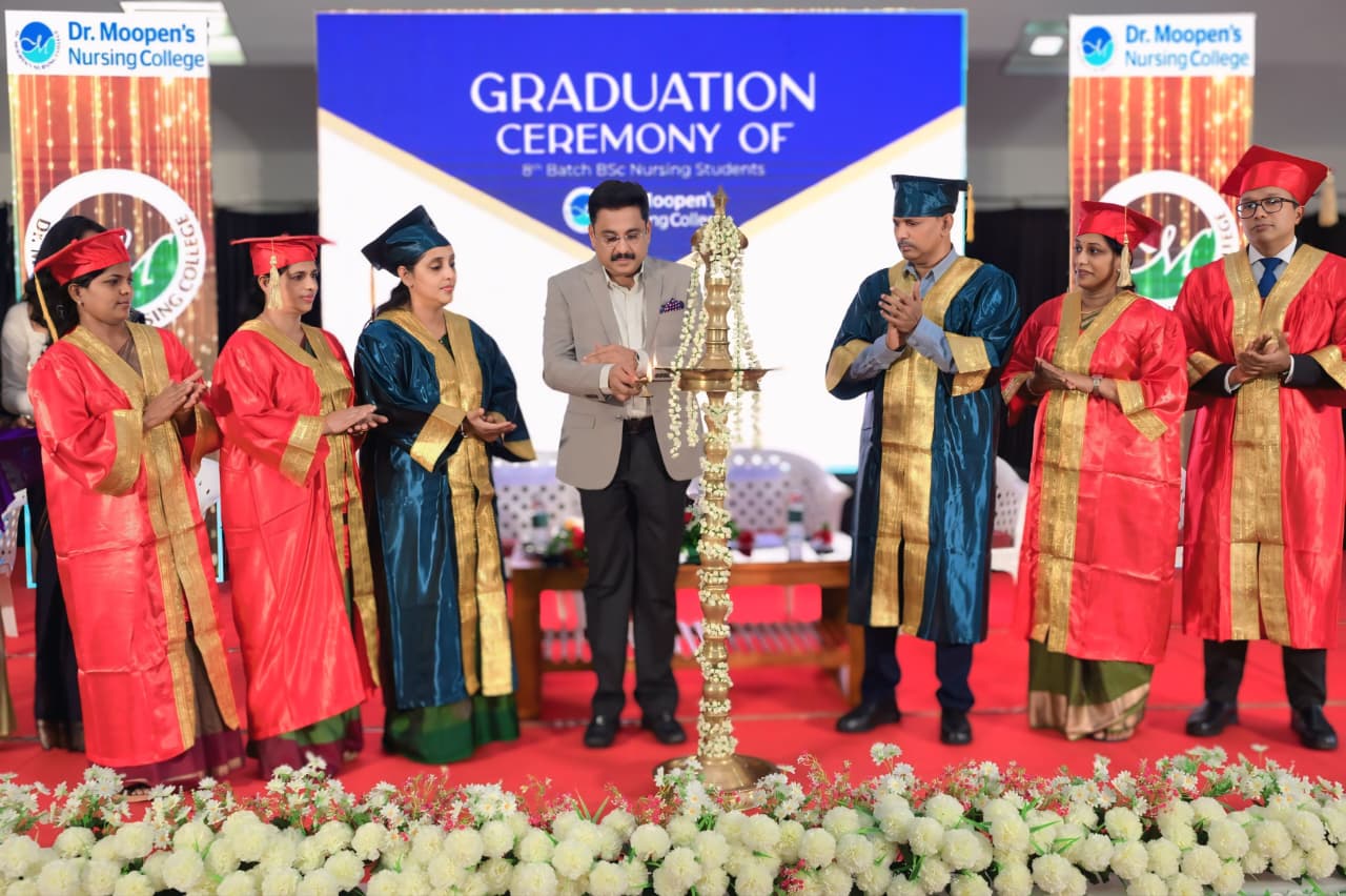 ഡോ. മൂപ്പൻസ് നഴ്സിംഗ് കോളേജിലെ എട്ടാം ബാച്ച് വിദ്യാർത്ഥികൾക്കുള്ള ബിരുദദാനം നടന്നു