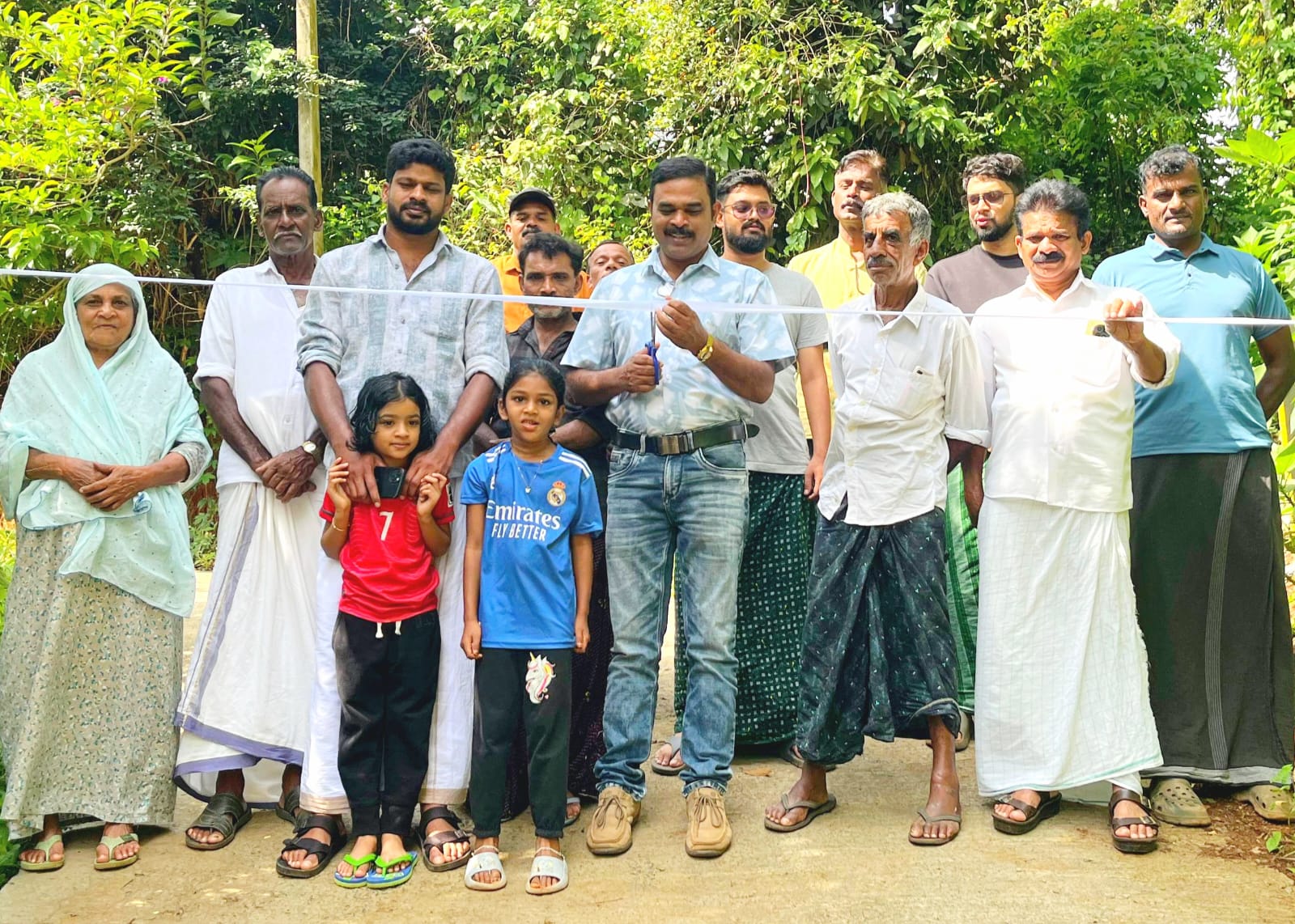 പാറത്തോട് എടക്കണ്ടൻ പടി റോഡ് ഉദ്ഘാടനം ചെയ്തു