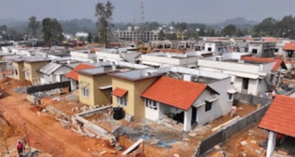 ‘ പുനരധിവാസം വേഗത്തിലാക്കണം’; രണ്ടാംഘട്ട നറുക്കെടുപ്പ് നടത്തി വീട് നിശ്ചയിക്കണമെന്ന് മുണ്ടക്കൈ – ചൂരൽമല ദുരന്തബാധിതർ