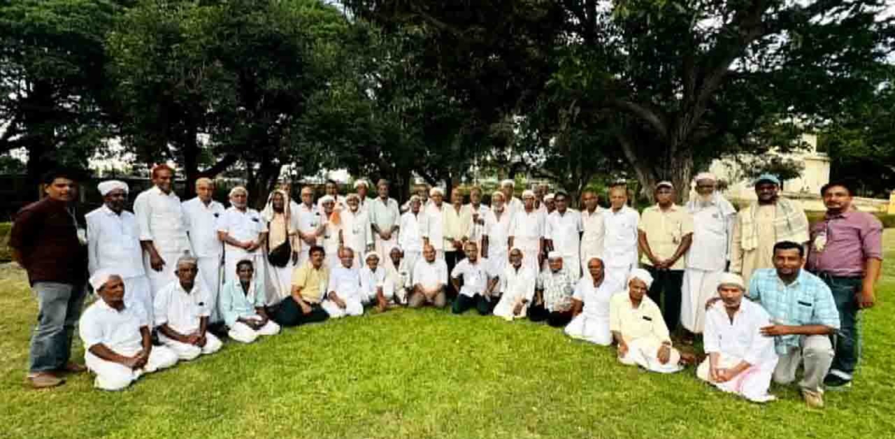 വയോജന സ്‌നേഹയാത്ര നടത്തി