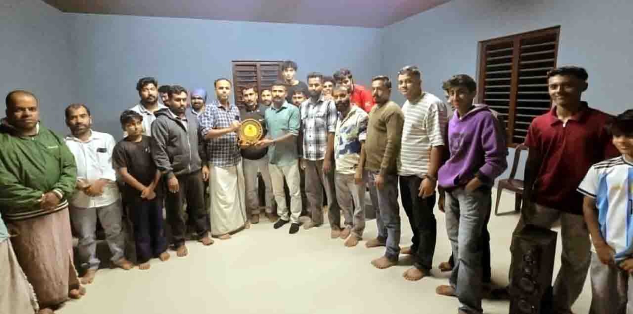 ലെഫ്റ്റനന്റ് ലാല്‍ കൃഷ്ണനെ അനുമോദിച്ചു