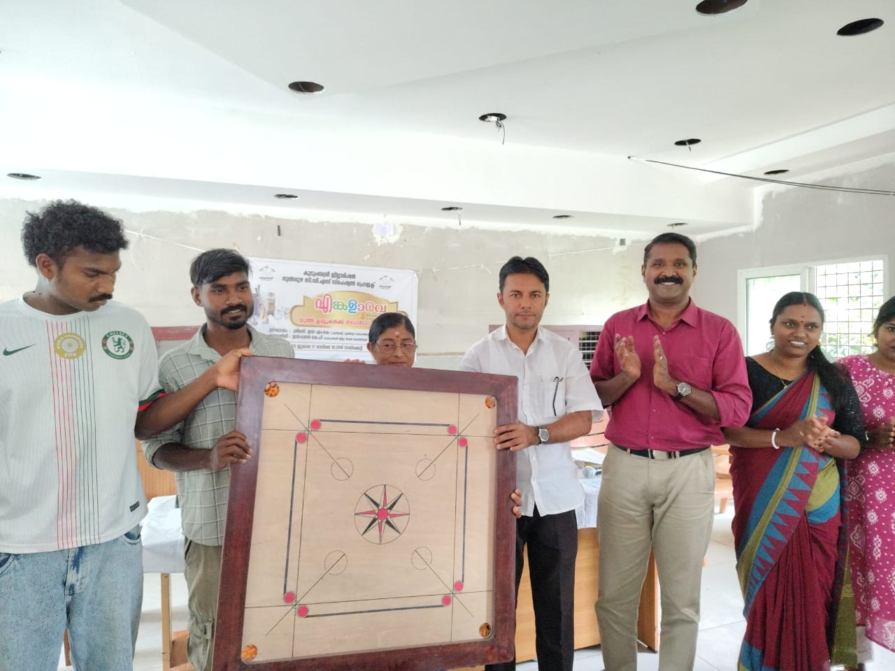 സ്പോർട്സ് കിറ്റ് വിതരണം ചെയ്തു
