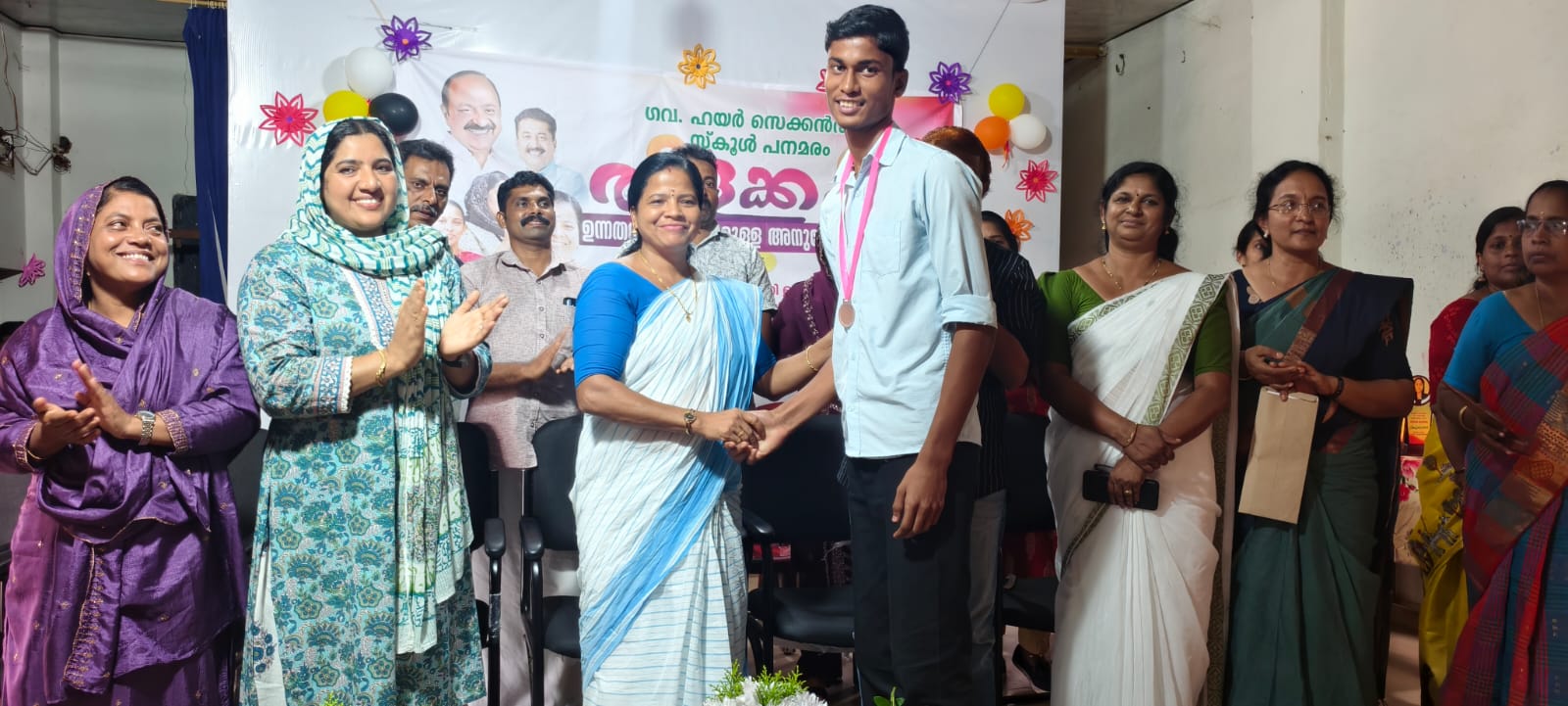 സീനിയർ നെറ്റ്ബോൾ: സംസ്ഥാന തലത്തിൽ തിളങ്ങിയ വിദ്യാർത്ഥികൾക്ക് ആദരം