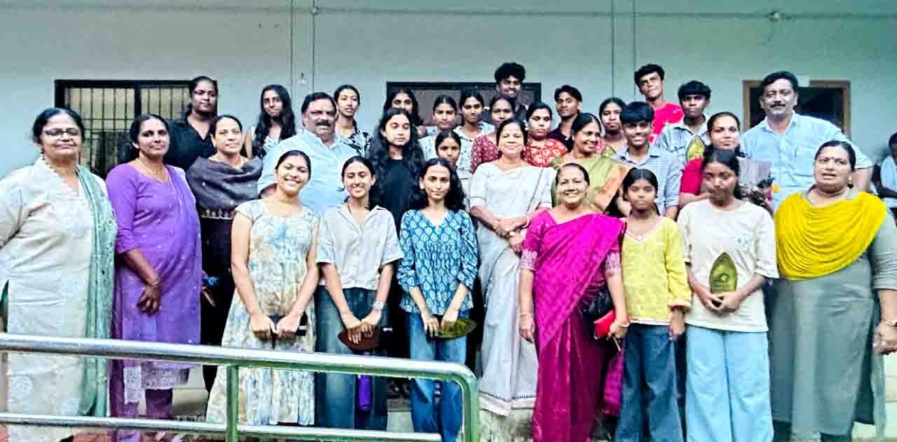 വിദ്യാര്‍ത്ഥികളെ അനുമോദിച്ചു