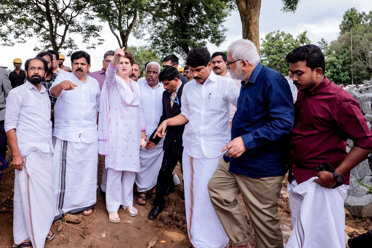 കോണ്‍ഗ്രസ് ഭവനപദ്ധതി: കുന്നമ്പറ്റയില്‍ പ്രിയങ്കാഗാന്ധി എം പി സന്ദര്‍ശനം നടത്തി