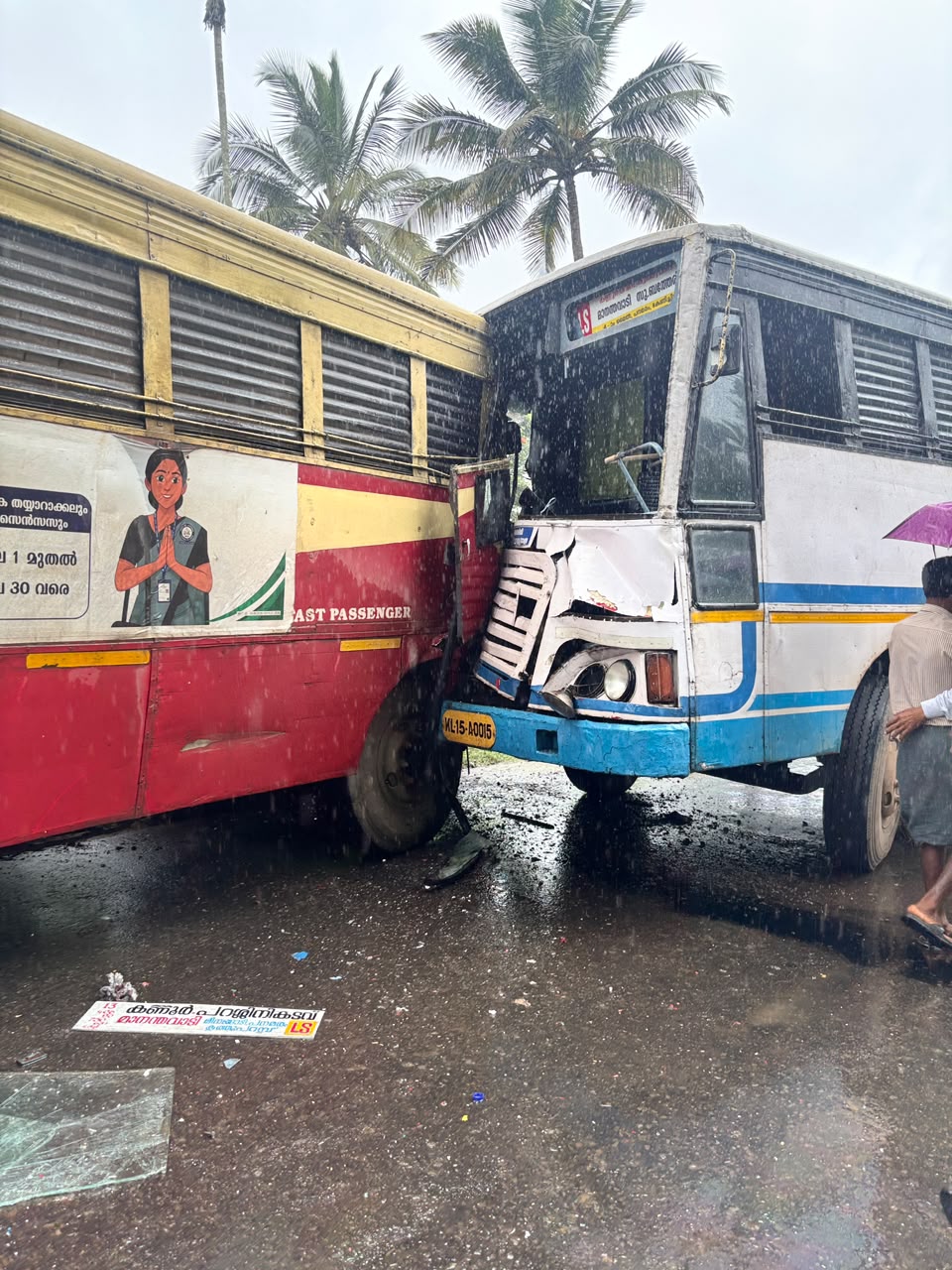 പനമരം കൈതക്കൽ കെഎസ്ആർടിസി ബസുകൾ കൂട്ടിയിടിച്ച് അപകടം