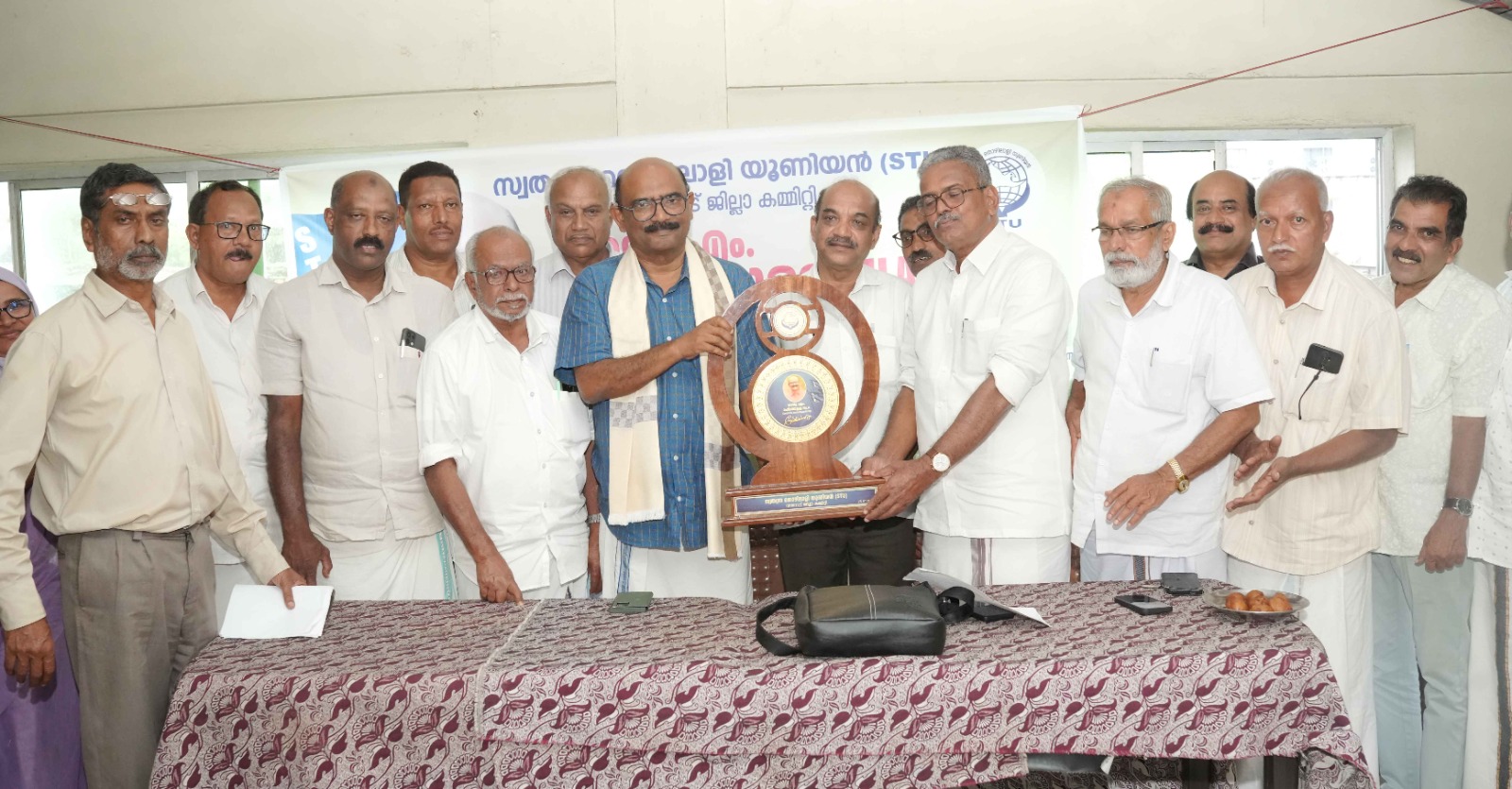 തൊഴിലാളി കളുടെ അവകാശങ്ങൾ നേടിയെടുക്കുന്നതിന് പോരാട്ടം ശക്തമാക്കും;അഡ്വ.എം.റഹമത്തുള്ള എം.എൽഎ