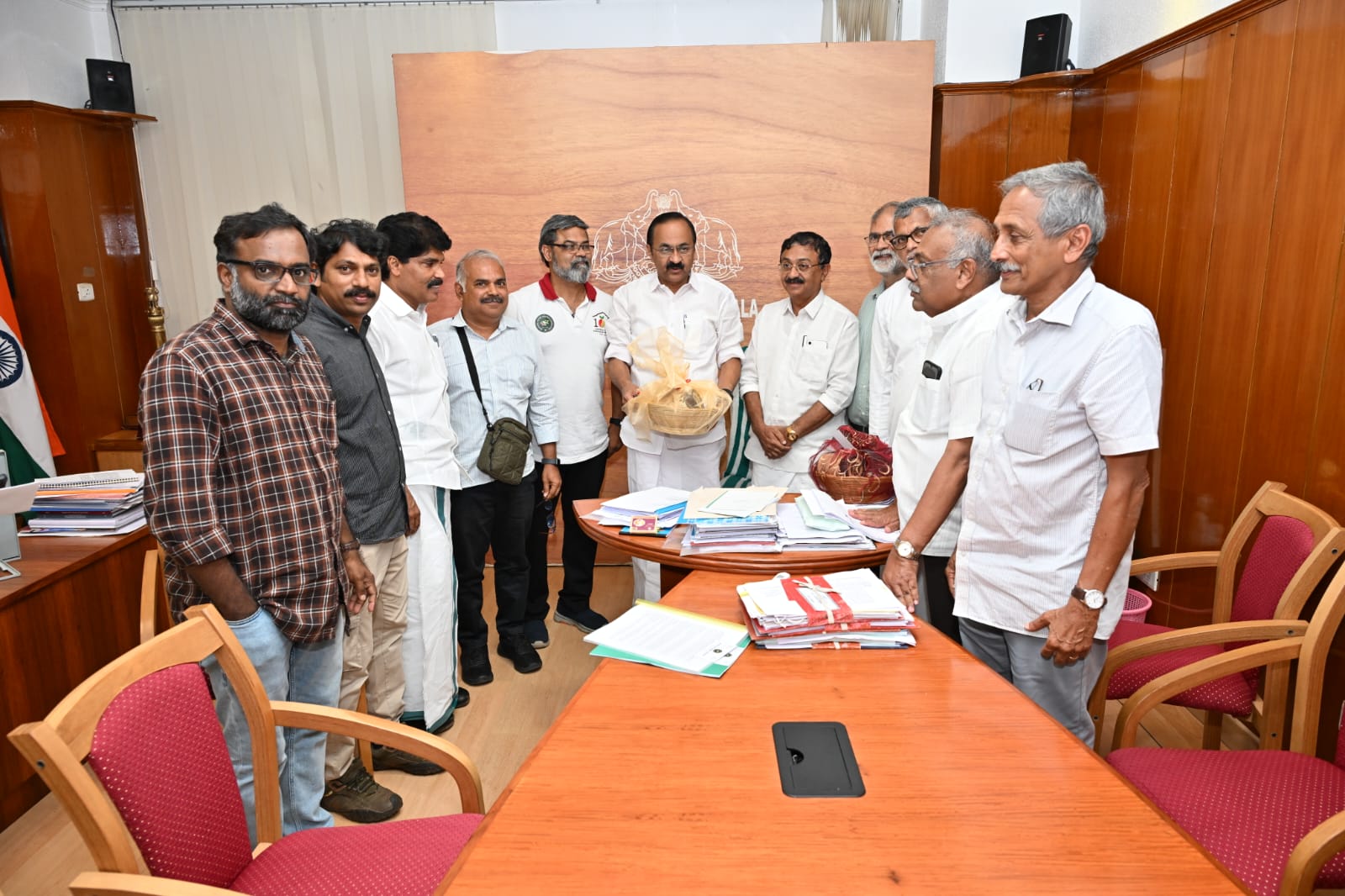 കാപ്പി കര്‍ഷകരുടെ വിഷയങ്ങള്‍; മുഖ്യമന്ത്രിയുമായി ചര്‍ച്ച നടത്തി