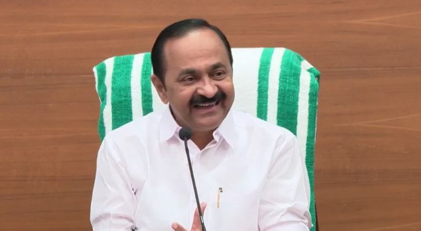 ‘പ്രതിസന്ധികളില്‍ നാം ഒറ്റയ്ക്കല്ലെന്ന തിരിച്ചറിവാണ് ഓരോ ഓണാഘോഷവും’; ഓണാശംസകള്‍ നേര്‍ന്ന് മുഖ്യമന്ത്രി