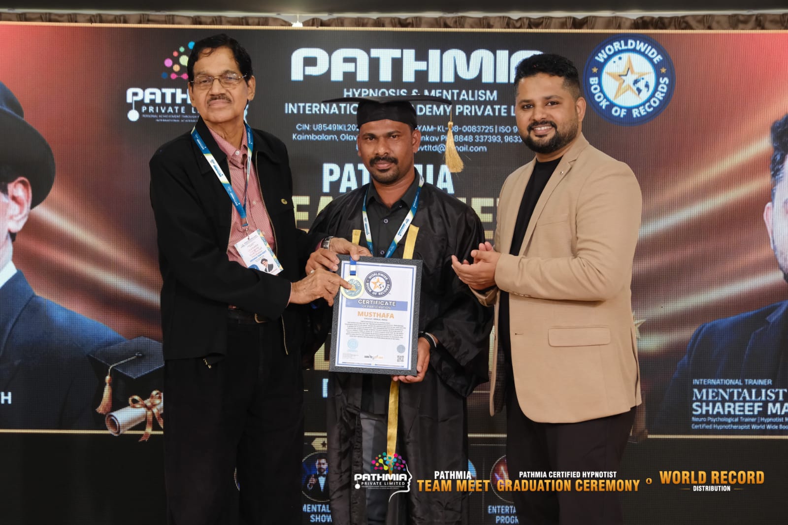 ഹിപ്നോട്ടിസത്തിൽ വേൾഡ് വൈഡ് ബുക്ക് ഓഫ് റെക്കോർഡ്സ് സ്വന്തമാക്കി മുസ്തഫ