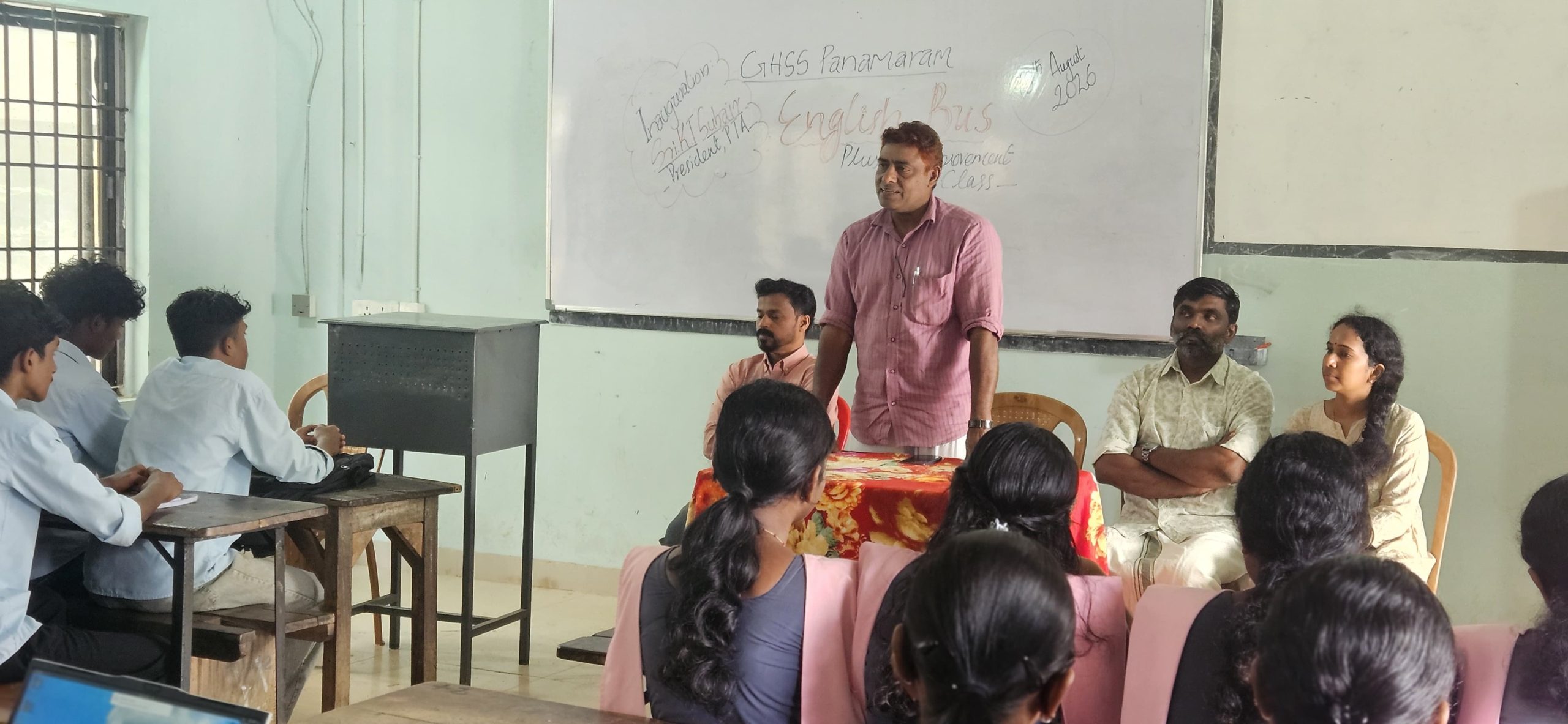 പനമരം ഗവ. ഹയർ സെക്കൻഡറി സ്കൂളിൽ പ്ലസ് ടു വിദ്യാർത്ഥികൾക്കായി ഇംഗ്ലീഷ് പരിശീലന പദ്ധതി ആരംഭിച്ചു