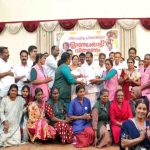 ഹരിതകര്‍മ്മ സേനാംഗങ്ങള്‍ക്ക് പ്രിയങ്കയുടെ ഓണക്കോടി; 402 പേര്‍ക്ക് സമ്മാനം