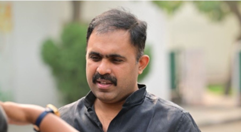അബിൻ വർക്കി എംഎൽഎ ഇടപെട്ടു, ദുരിതാശ്വാസ പ്രവർത്തനത്തിന് എത്തിയ ഓഫ് റോഡ് വാഹനത്തിന് പിഴ ചുമത്തിയ MVD ഉദ്യോഗസ്ഥന് സസ്പെൻഷൻ
