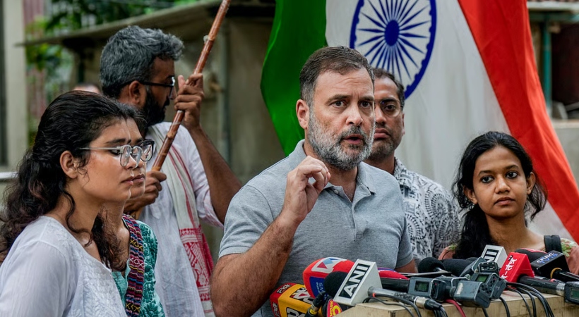 ‘വിദ്യാര്‍ത്ഥികളുടെ വീടുകളിലേക്ക് ഗുണ്ടകളെ അയക്കുന്നു’; അമിത് ഷായ്ക്കും മോദിക്കും മാധ്യമങ്ങള്‍ക്ക് മുന്നിലെത്താന്‍ ഭയമെന്ന് രാഹുല്‍ ഗാന്ധി