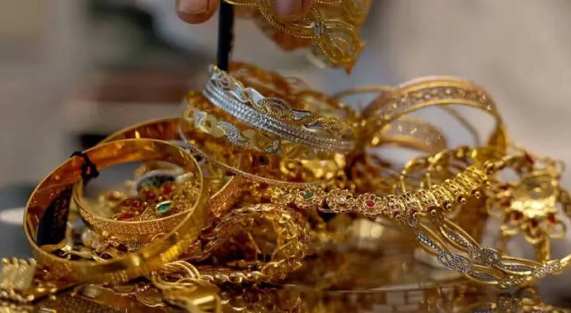 വീണ്ടും സ്വർണ്ണം പൊട്ടിക്കൽ? തിരുവനന്തപുരം വിമാനത്താവളത്തിൽ ദമ്പതികളിൽ നിന്ന് സ്വർണ്ണം തട്ടിയെടുത്തു