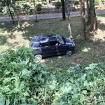 നിയന്ത്രണം വിട്ട കാർ താഴ്ചയിലേക്ക് മറിഞ്ഞു