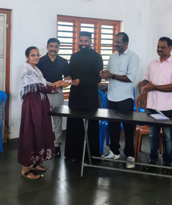 മെമ്പർഷിപ് വിതരണം ചെയ്തു