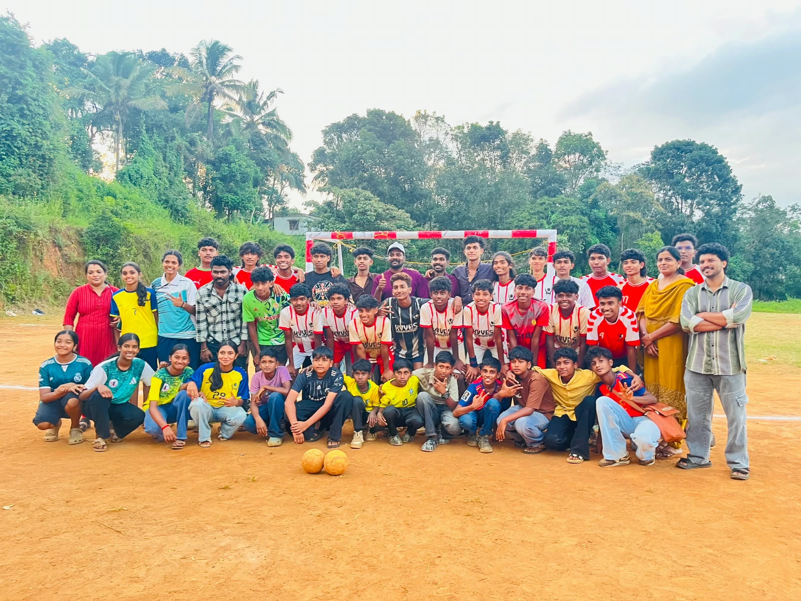 തരിയോട് തൂക്കി; വൈത്തിരി ഉപജില്ല ഹാൻഡ്‌ബോൾ ചാമ്പ്യൻമാർ