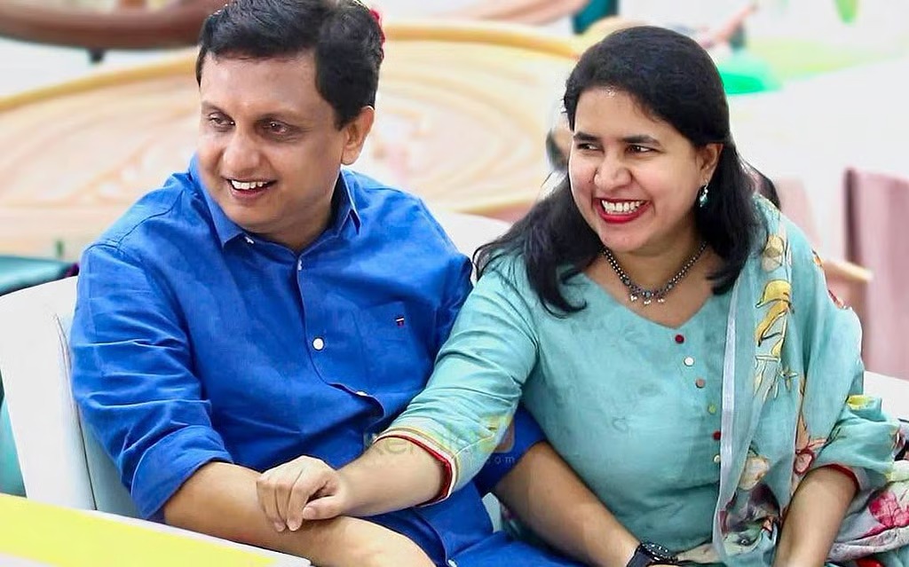 ‘വീണയുടെ റെഡ്ബുക്കില്‍ എല്ലാ തെളിവുകളും; റിയാസിന് കൈക്കൂലിയായി ലഭിച്ചത് 20.5 കോടി; പണം ദുബൈയിലേക്ക് കടത്തി’