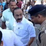 ‘കൂടുതല്‍ സുരക്ഷ വേണ്ട’; അകമ്പടി വാഹനം കൂട്ടിയതില്‍ ഡിസിപിയെ ശാസിച്ച് മുഖ്യമന്ത്രി