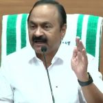 വിമാന യാത്രയ്ക്ക് പണം നല്‍കിയ ആളെ വിവാദത്തിലേക്ക് വലിച്ചിഴയ്ക്കാന്‍ ഞാനില്ല,പകരമായി എന്തെങ്കിലും സര്‍ക്കാരില്‍ നിന്ന് കൈപ്പറ്റാന്‍ അവര്‍ ക്യൂ നില്‍ക്കില്ല: മുഖ്യമന്ത്രി