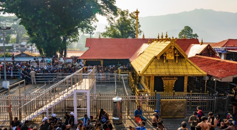 ശബരിമലയിലെ സ്വർണ കിരീടവും കവർന്നു; സ്ട്രോങ് റൂമിലുള്ളത് മുക്കുപണ്ടം