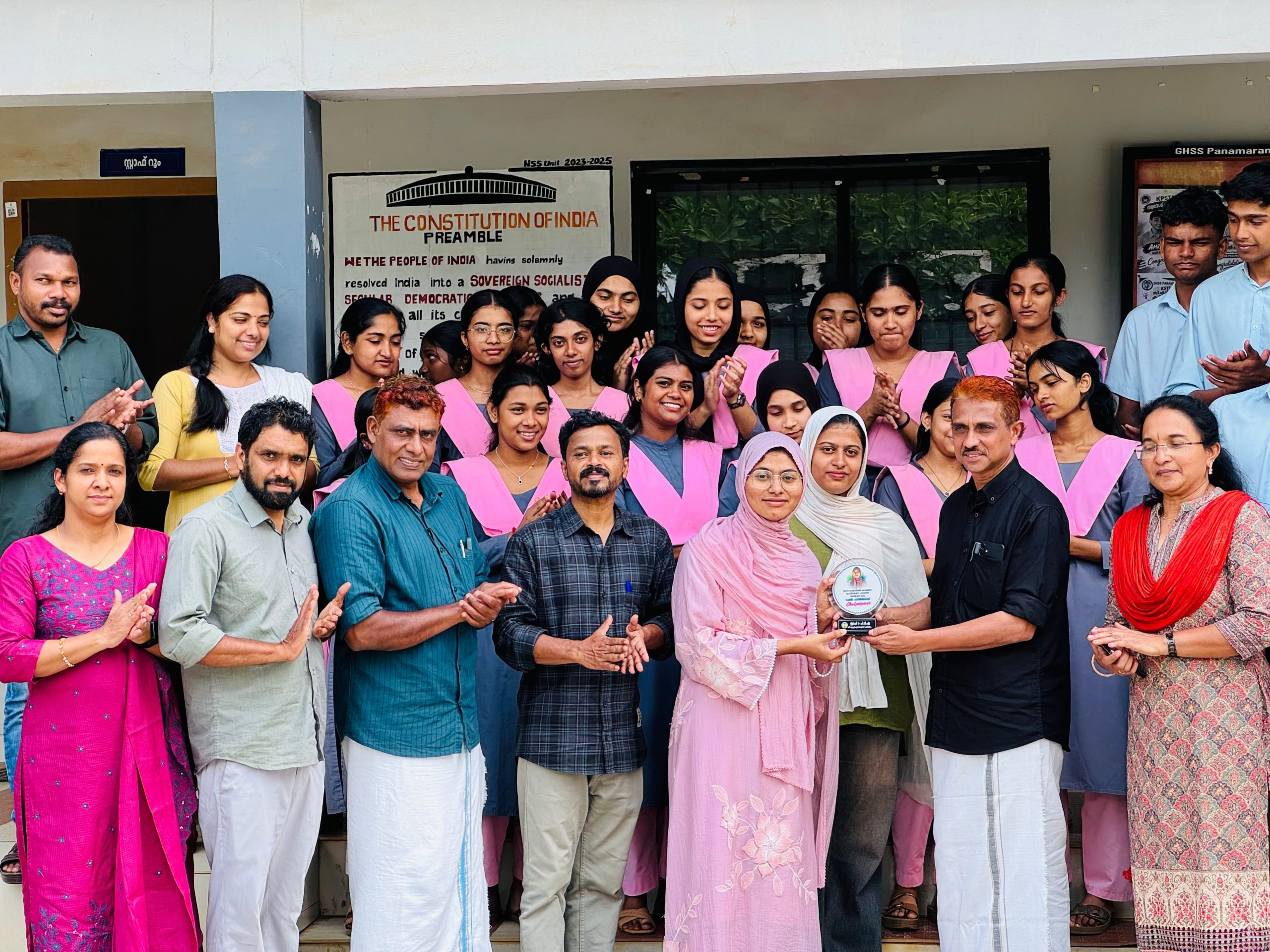 ​മെഡിക്കൽ പ്രവേശനം നേടിയ പൂർവവിദ്യാർത്ഥികൾക്ക് അനുമോദനം