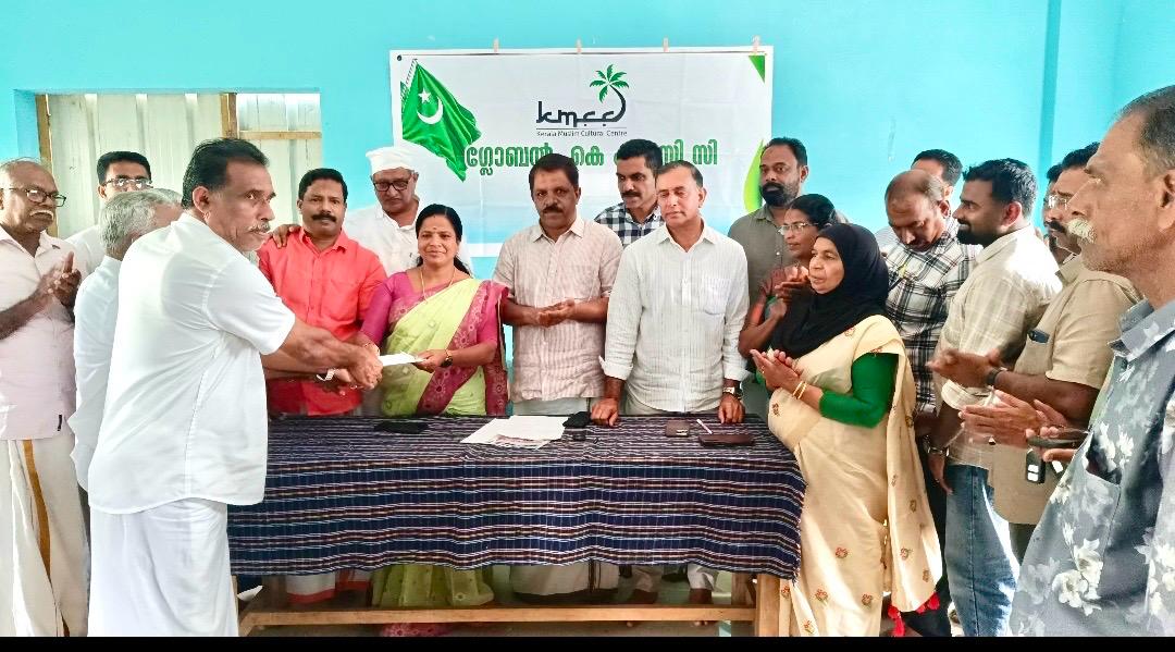 വെള്ളമുണ്ട പെയിൻ &പാലിയേറ്റീവ് ക്ലിനിക്കിന് ആവശ്യമായ ബെഡ്ഡുകൾ കൈമാറി