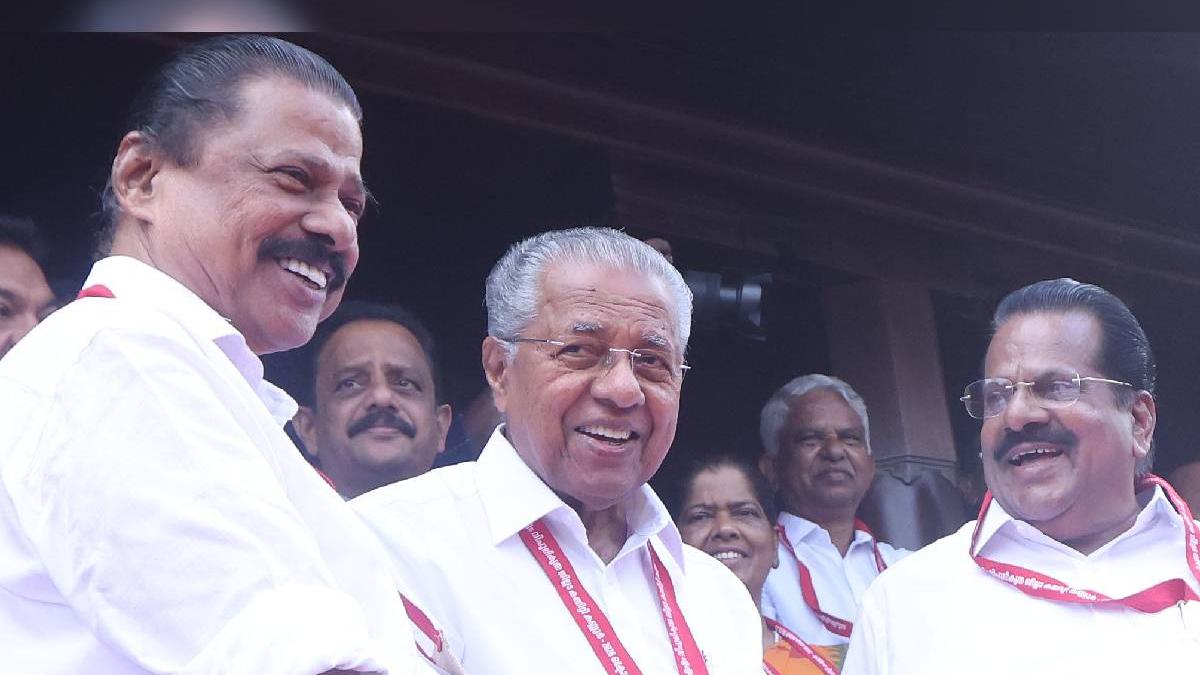 സുധാ പിള്ള റിപ്പോർട്ട് കാട്ടി വികസനം അട്ടിമറിക്കാൻ UDF ശ്രമം; KIIFB-യിൽ സർക്കാരിനെ വിമർശിച്ച് പിണറായി