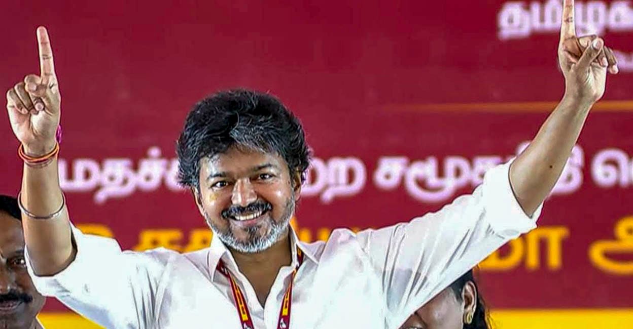 വിജയിന് ആശ്വാസം; അണ്ണാഡിഎംകെ എംഎൽഎമാരുടെ രാജിയിൽ തെറ്റില്ല