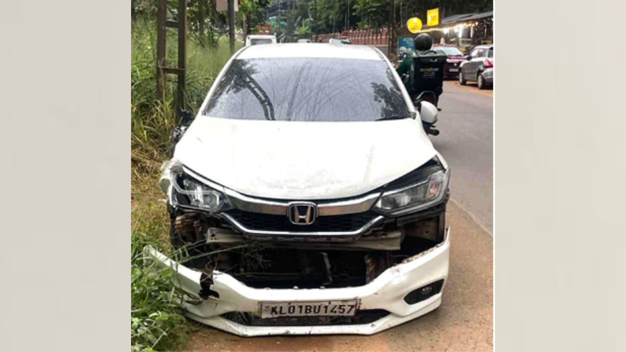 അപകടത്തിൽ പരിക്കേറ്റയാളെ ആശുപത്രിയിലെത്തിച്ച് കാർ ഡ്രൈവർ മുങ്ങി; കാറിനുള്ളിൽ നിന്ന് എംഡിഎംഎ കണ്ടെത്തി