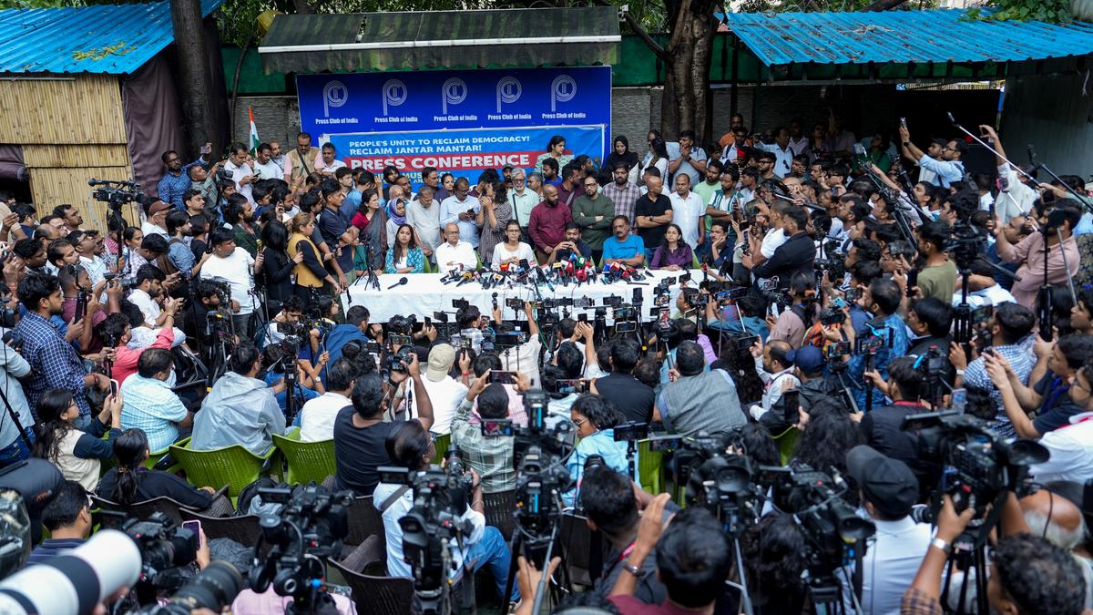 കൊണാട്ട് പ്ലേസിലെ പ്രക്ഷോഭം തടയാൻ വിസമ്മതിച്ച് ഡൽഹി ഹൈക്കോടതി; നിയന്ത്രണം ഉറപ്പാക്കുമെന്ന് പോലീസ്